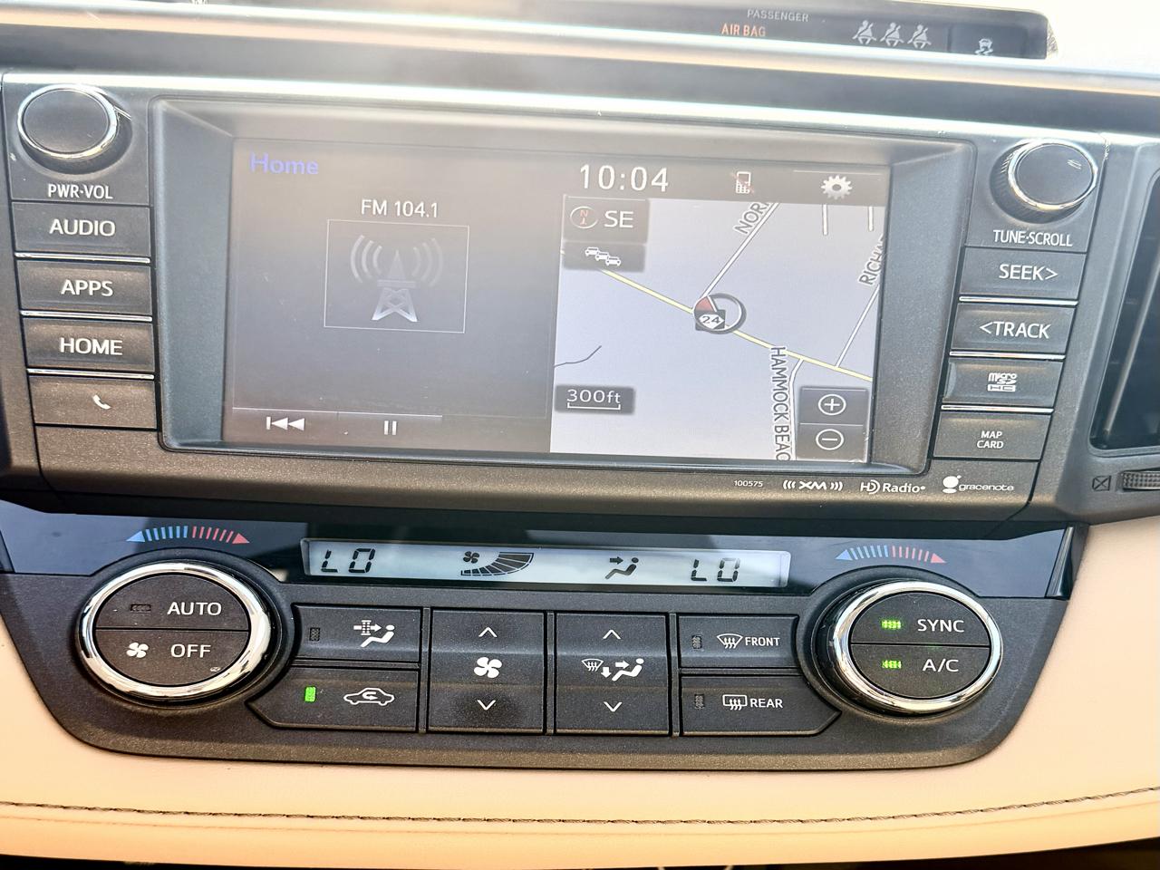 Toyota RAV4 XLE FWD 2017