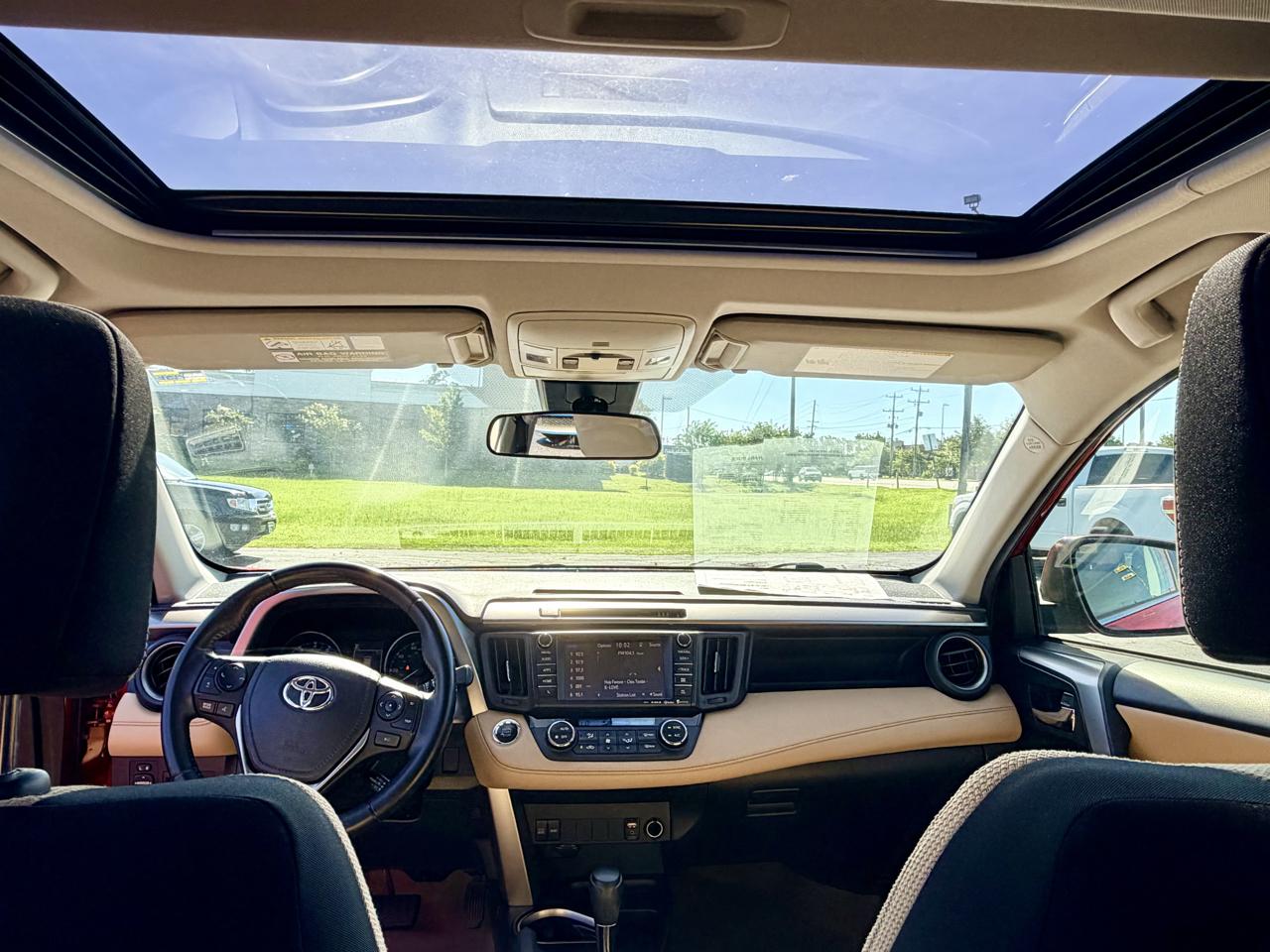 Toyota RAV4 XLE FWD 2017
