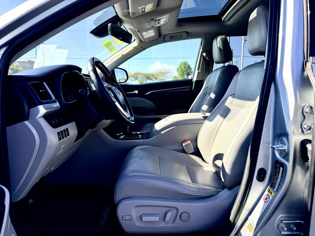 Toyota Highlander Limited Platinum FWD V6 2017