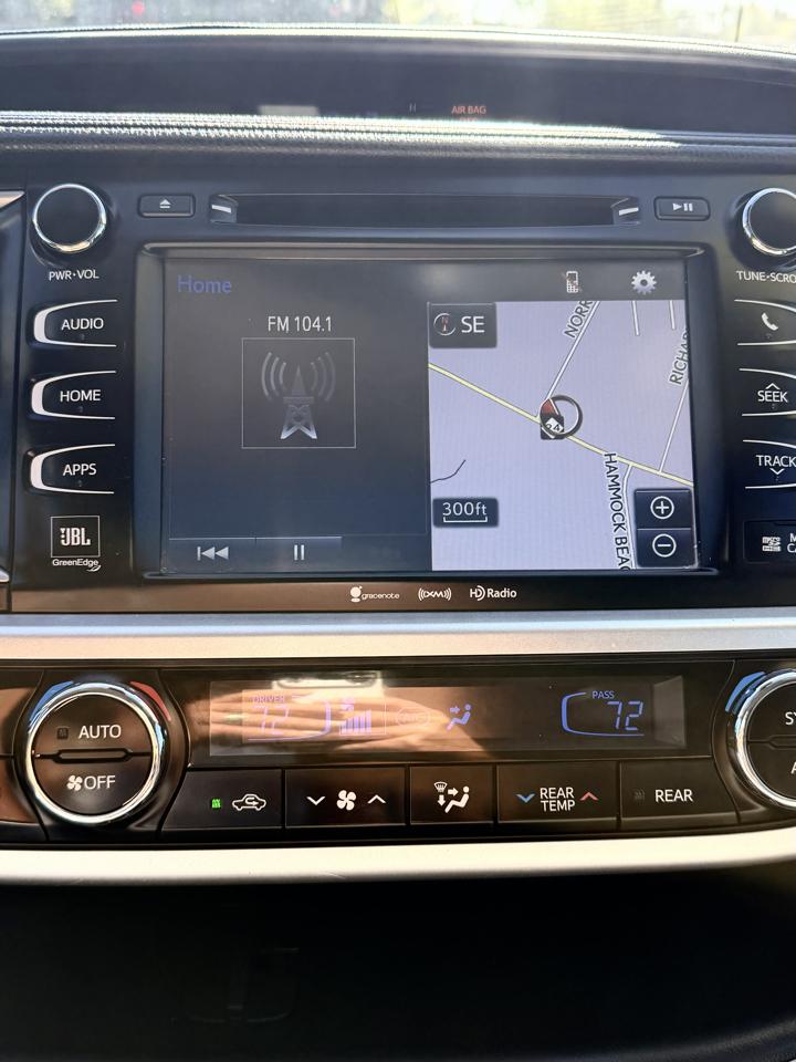 Toyota Highlander Limited Platinum FWD V6 2017