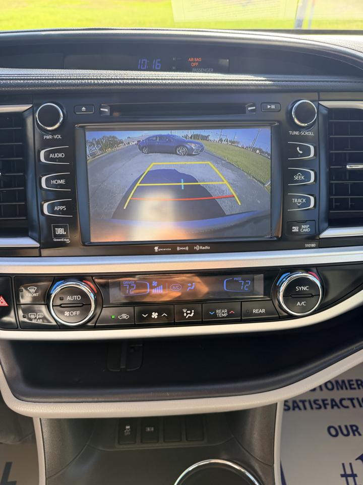 Toyota Highlander Limited Platinum FWD V6 2017