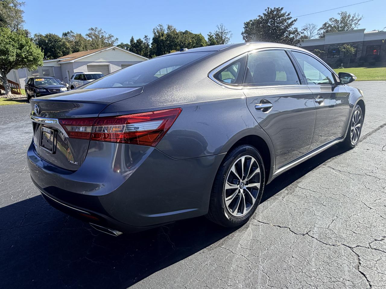 Toyota Avalon XLE 2016
