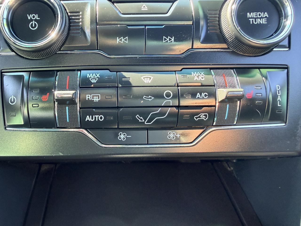 Ford Explorer XLT FWD 2017