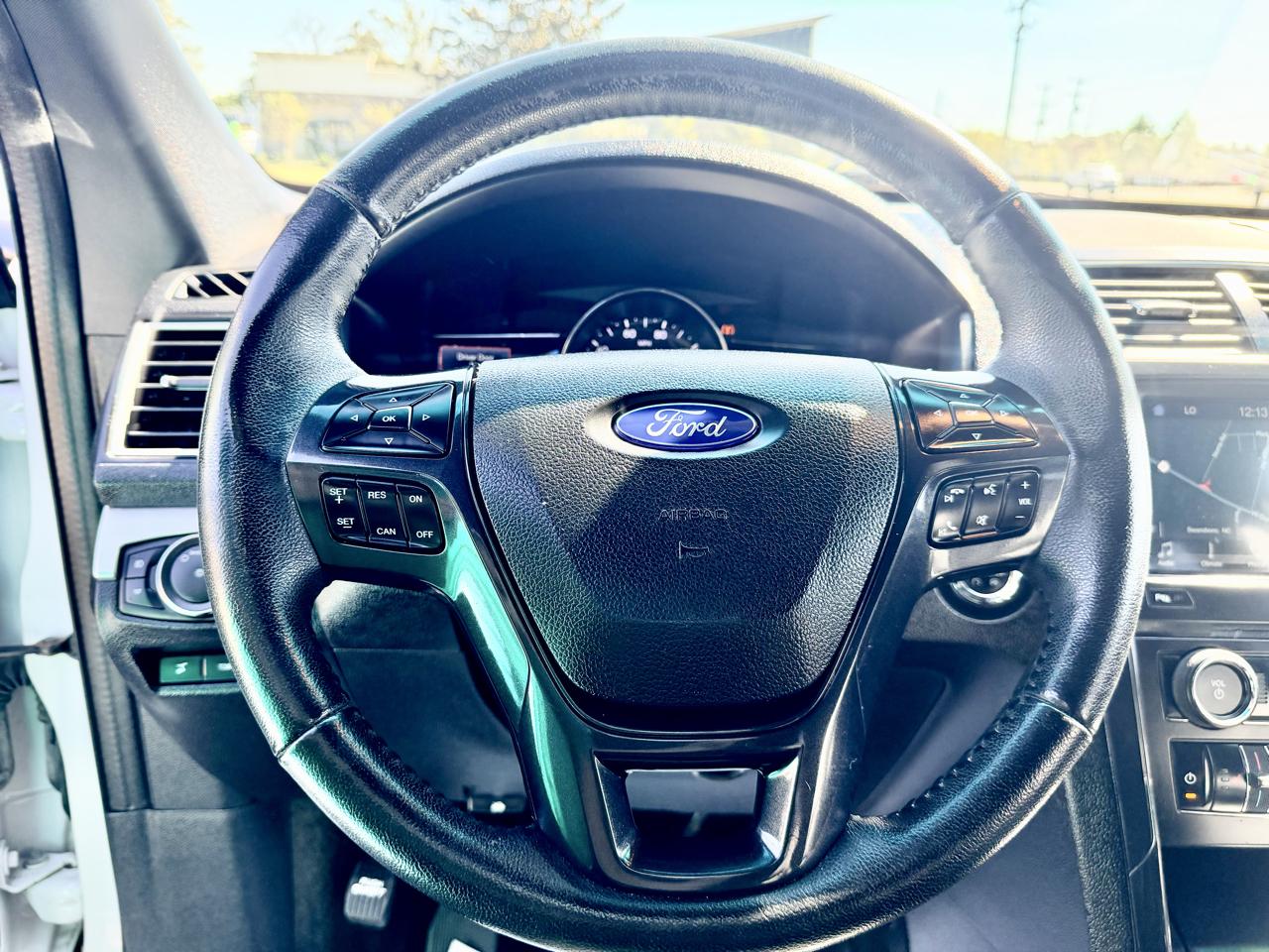 Ford Explorer XLT FWD 2017