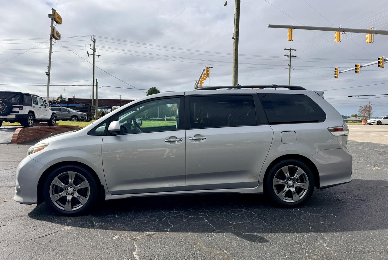 Toyota Sienna SE Premium FWD 8-Passenger V6 2017