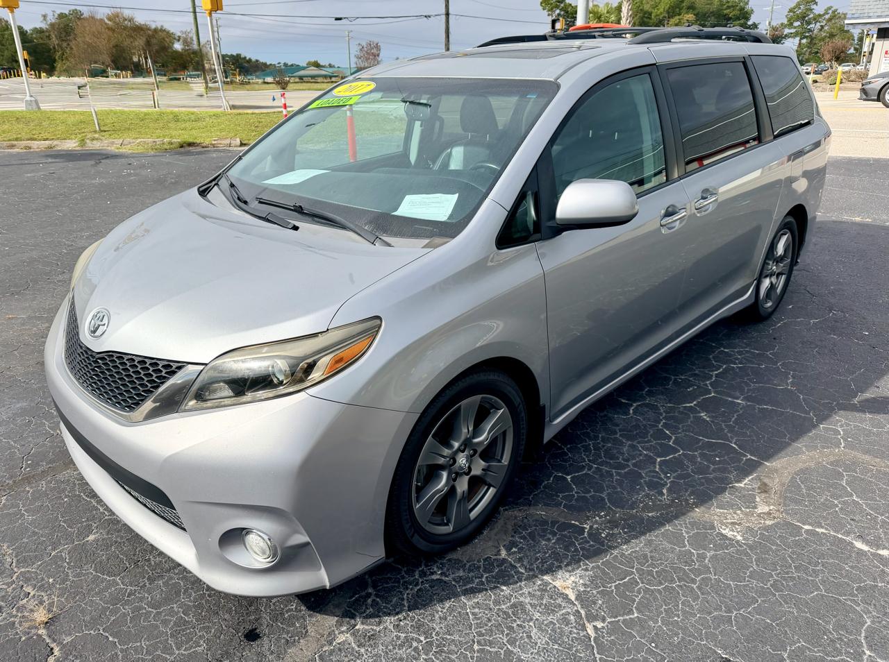Toyota Sienna SE Premium FWD 8-Passenger V6 2017