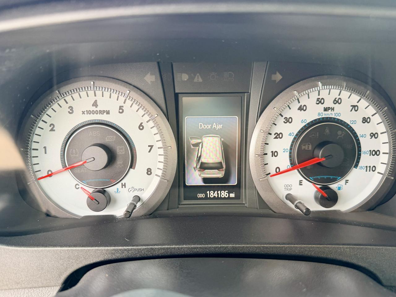 Toyota Sienna SE Premium FWD 8-Passenger V6 2017