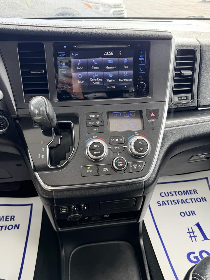 Toyota Sienna SE Premium FWD 8-Passenger V6 2017