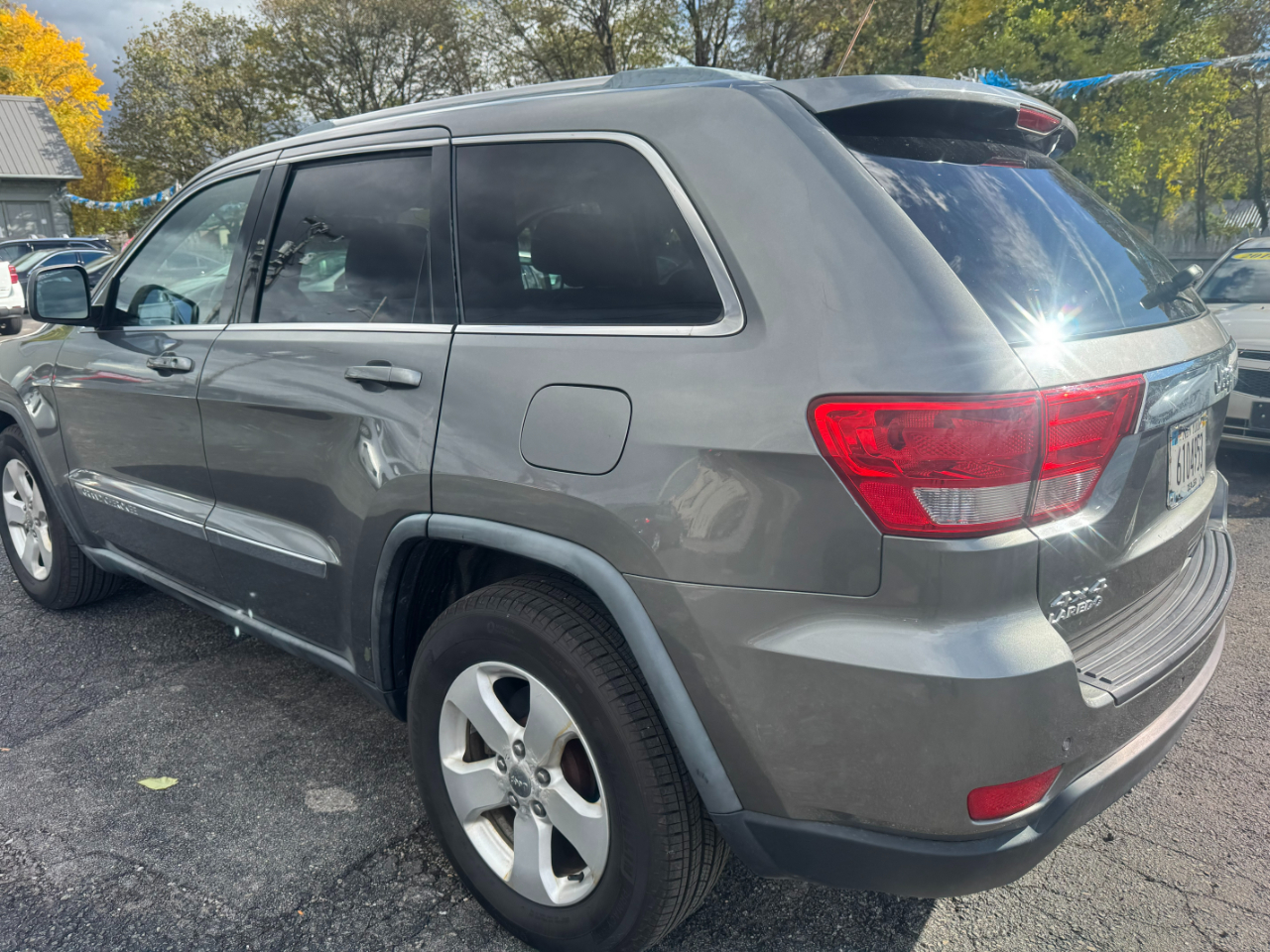 Jeep Grand Cherokee Laredo 4WD 2011