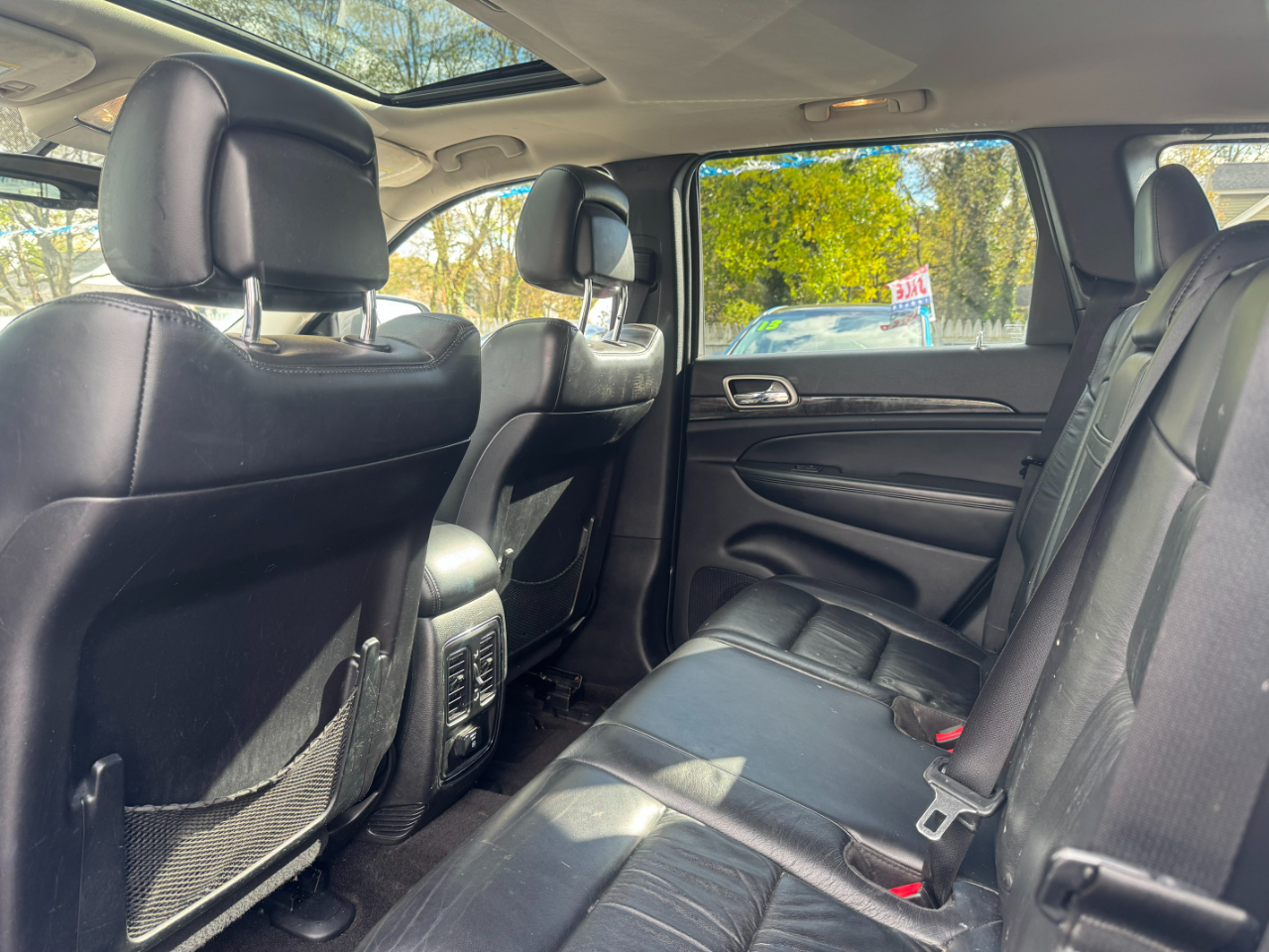 Jeep Grand Cherokee Laredo 4WD 2011