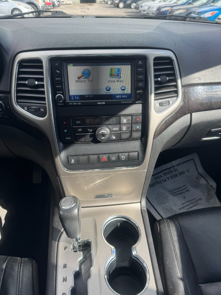 Jeep Grand Cherokee Laredo 4WD 2011
