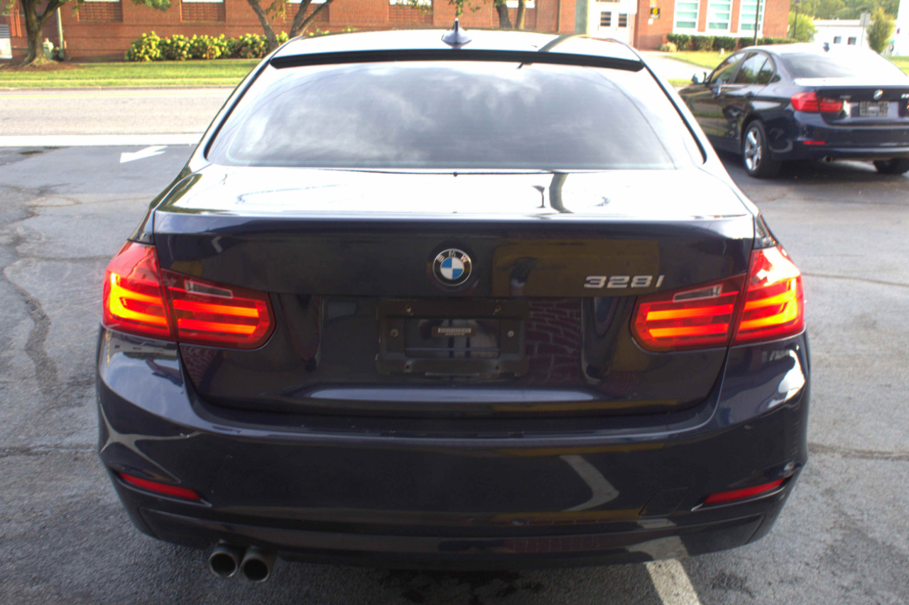 BMW 3 Series 4dr Sdn 328i RWD 2014 BMW 3 Series 4dr Sdn 328i RWD 2014
