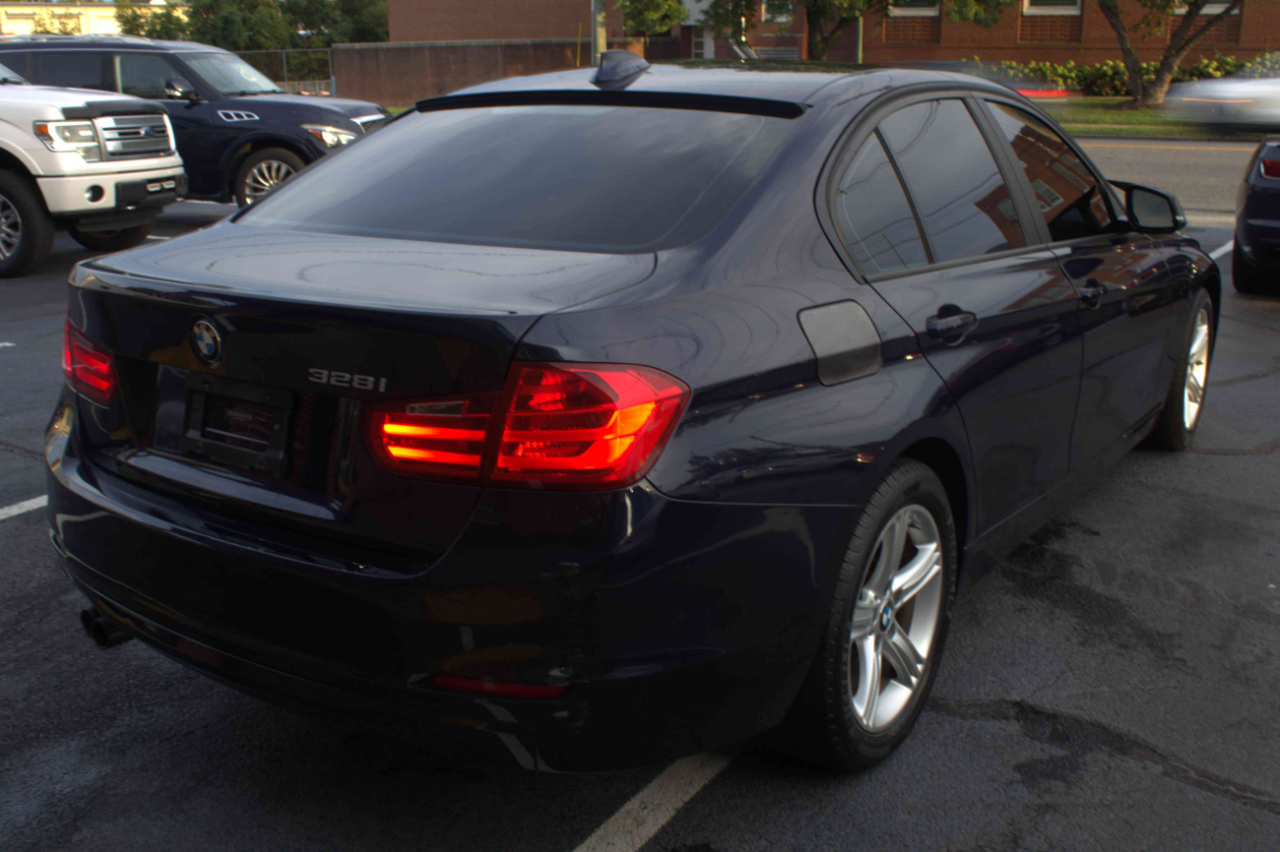 BMW 3 Series 4dr Sdn 328i RWD 2014 BMW 3 Series 4dr Sdn 328i RWD 2014