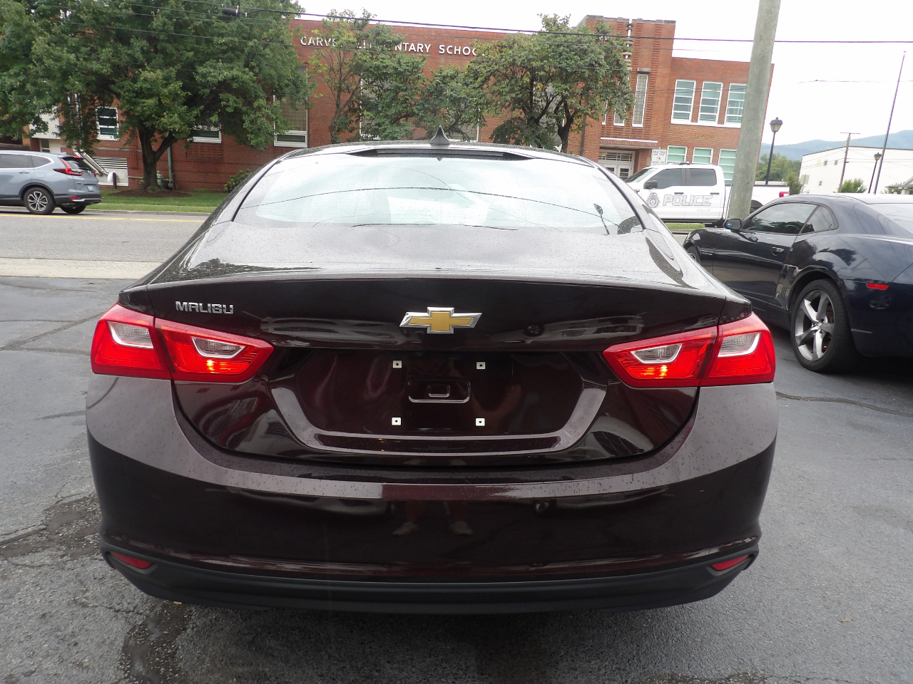 2020 Chevrolet Malibu LS photo 3