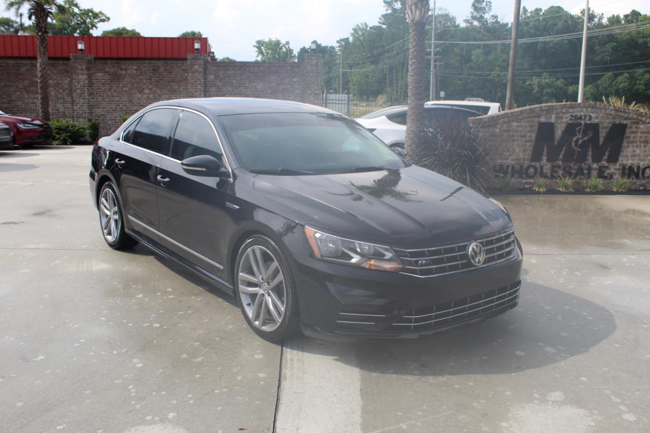Volkswagen Passat R-Line w/Comfort Pkg Auto 2017