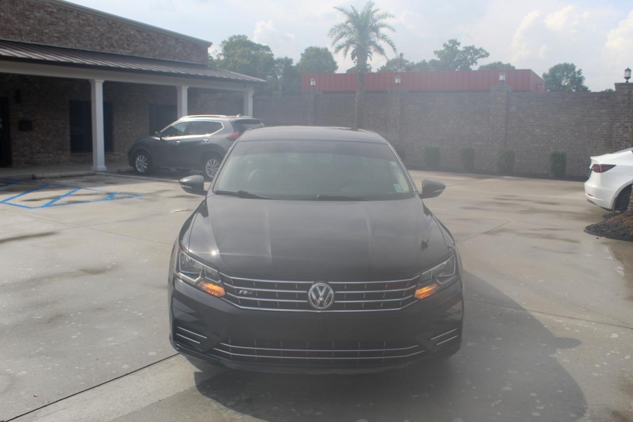 Volkswagen Passat R-Line w/Comfort Pkg Auto 2017