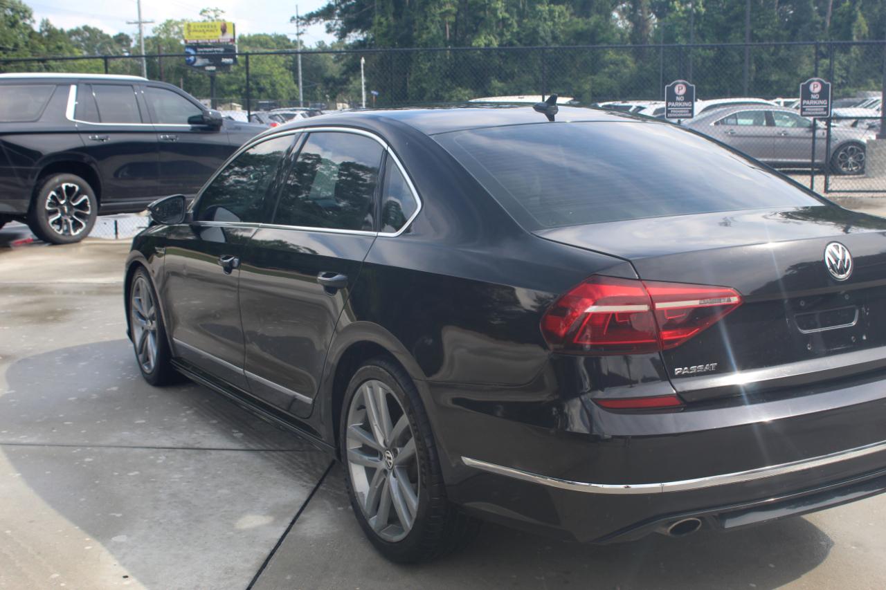 Volkswagen Passat R-Line w/Comfort Pkg Auto 2017