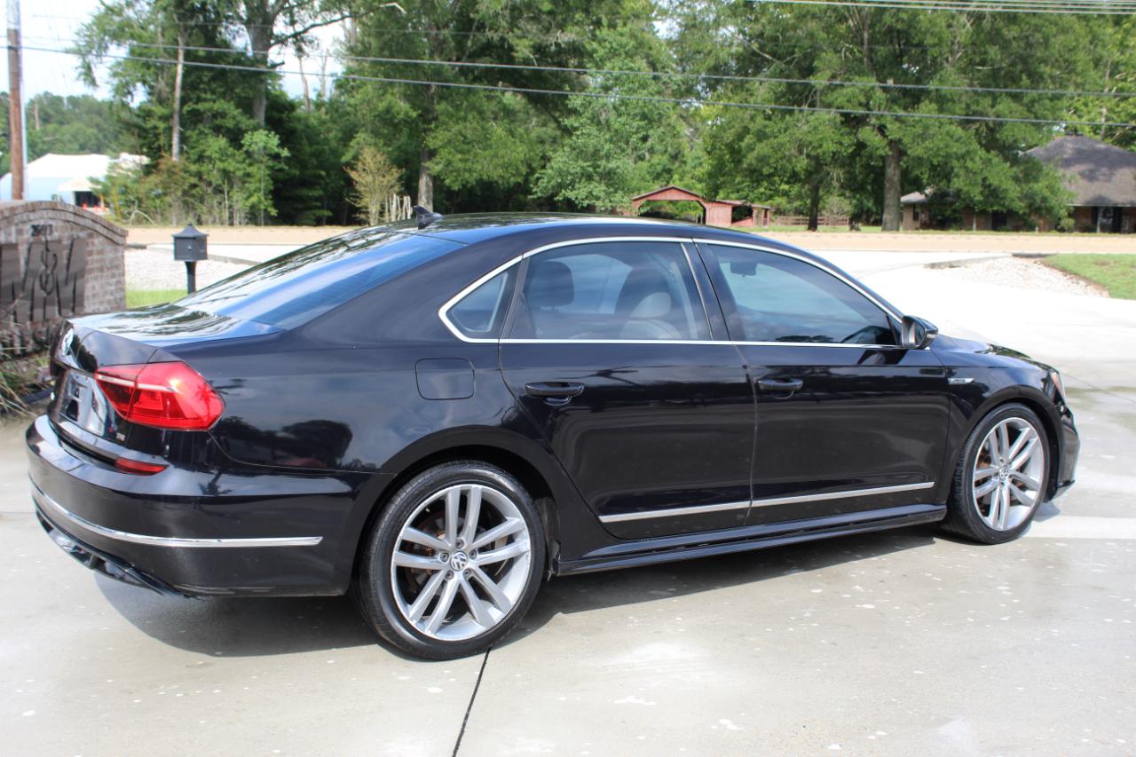 Volkswagen Passat R-Line w/Comfort Pkg Auto 2017