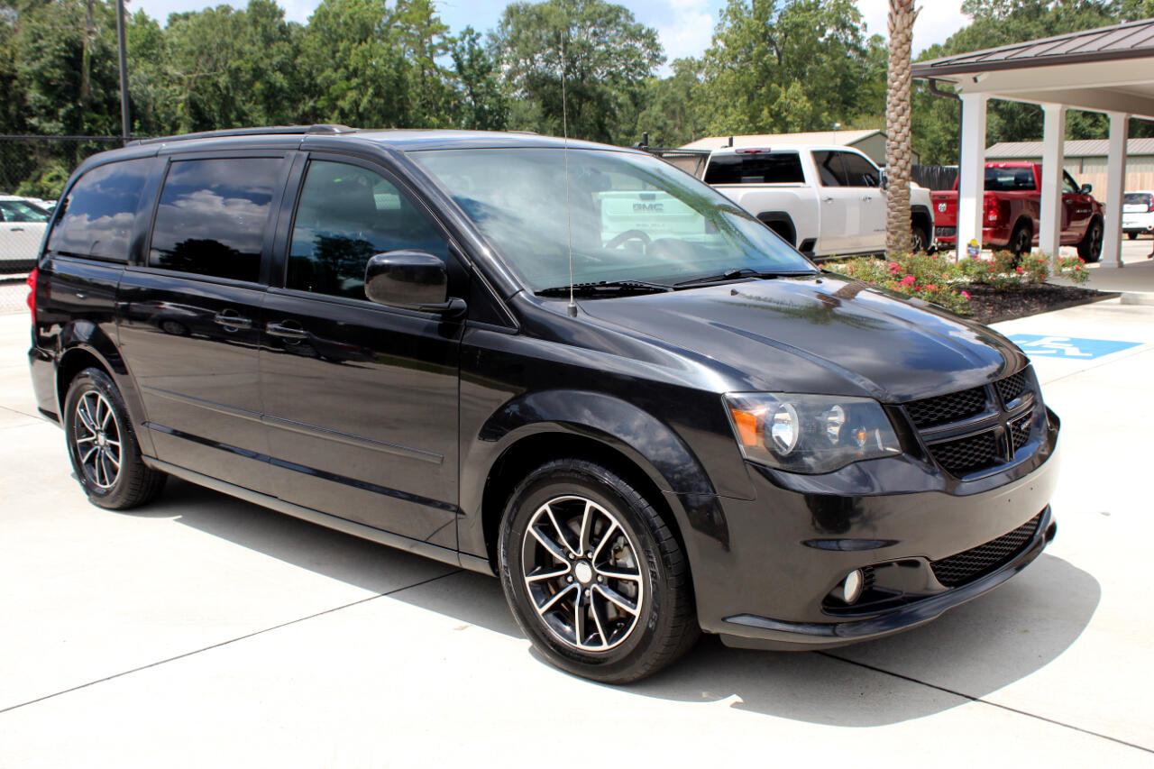 2017 Dodge Grand Caravan GT photo 2