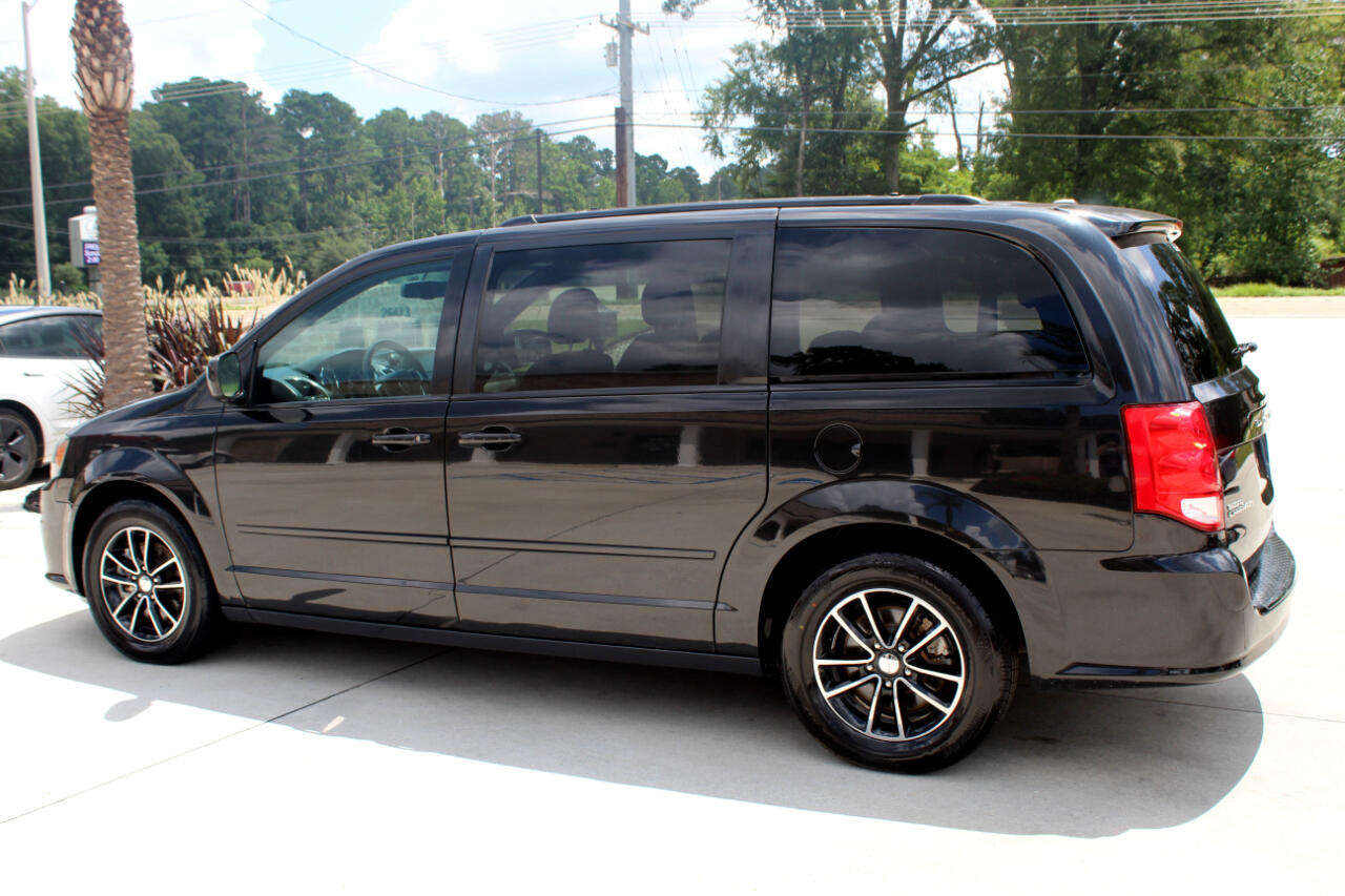 2017 Dodge Grand Caravan GT photo 9