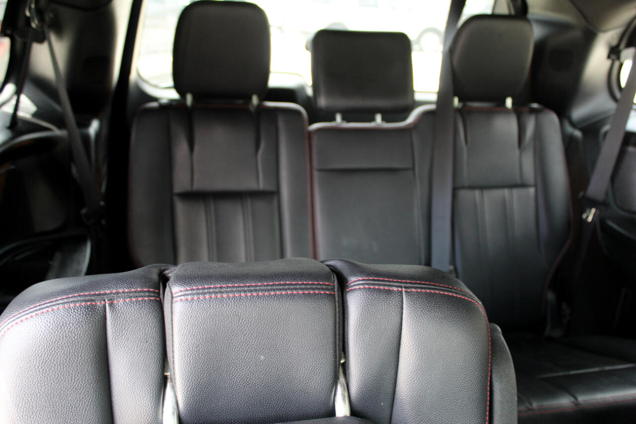 2017 Dodge Grand Caravan GT photo 16