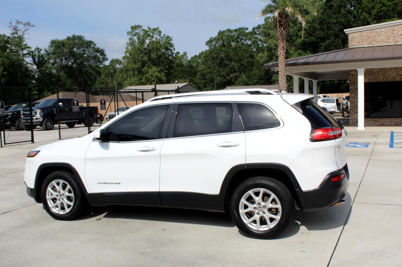 2015 Jeep Cherokee Latitude photo 2