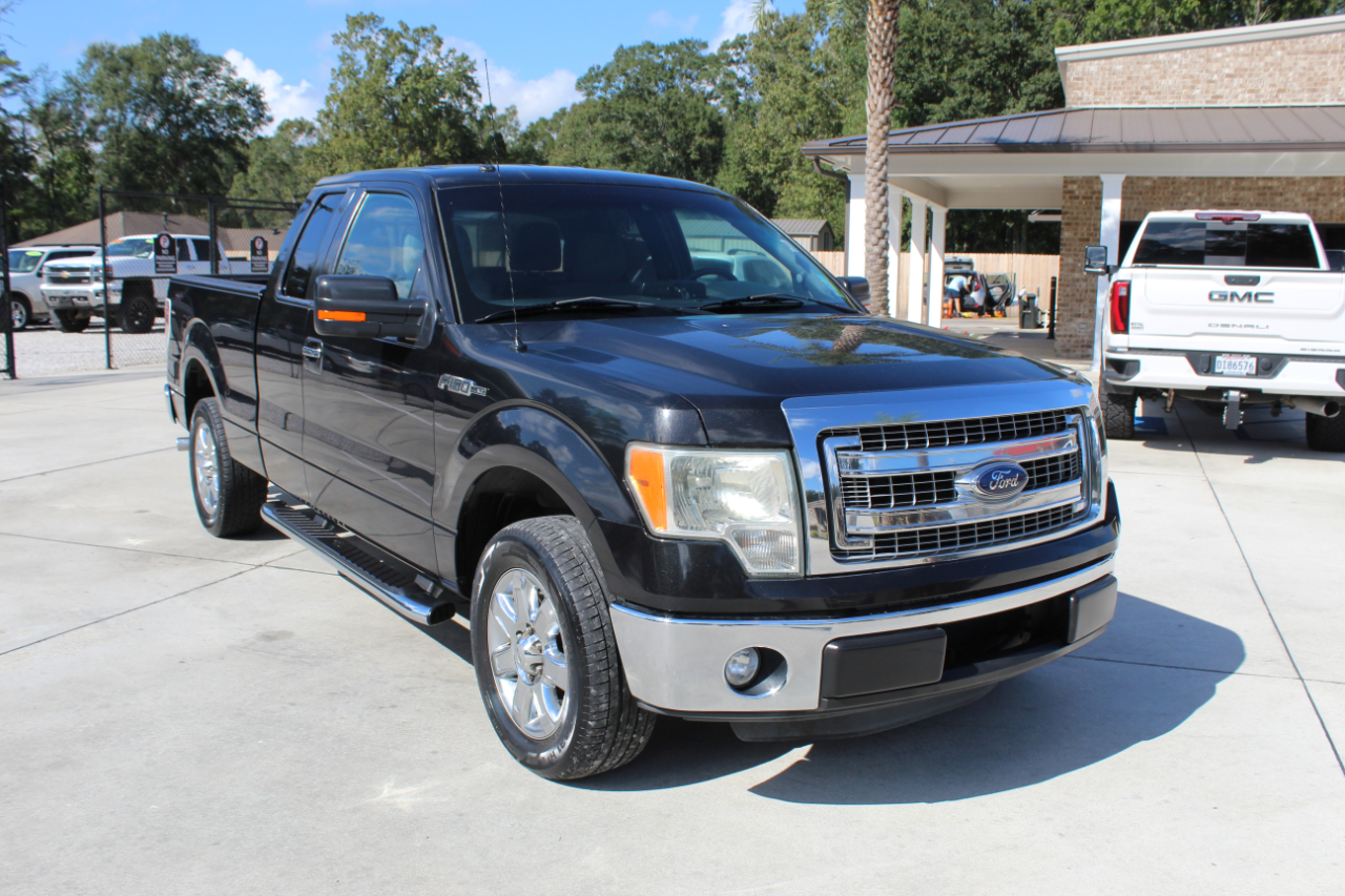 2013 Ford F-150 XLT photo 2
