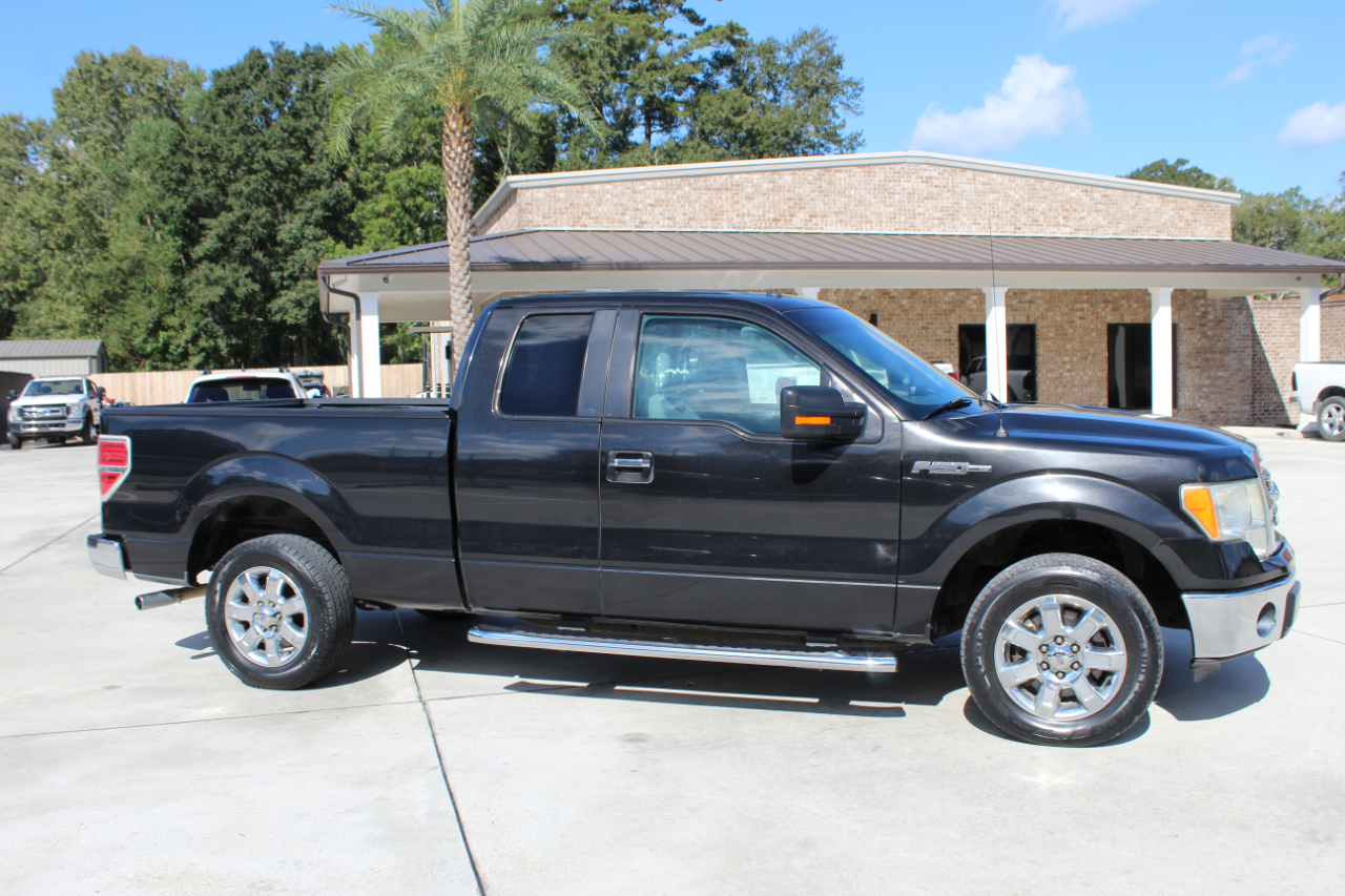 2013 Ford F-150 XLT photo 16