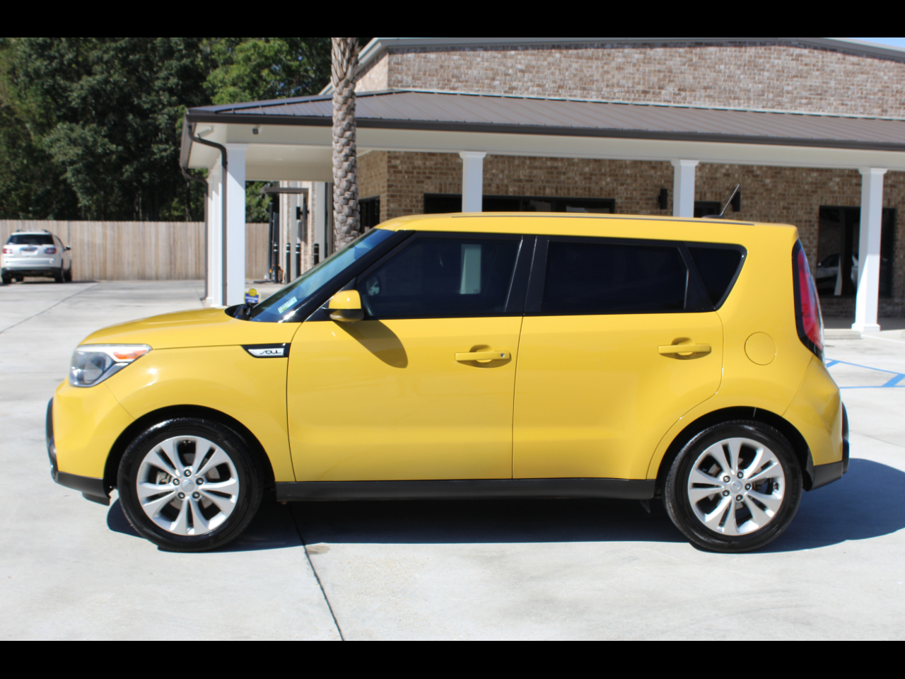 Kia Soul + 2015 Kia Soul + 2015
