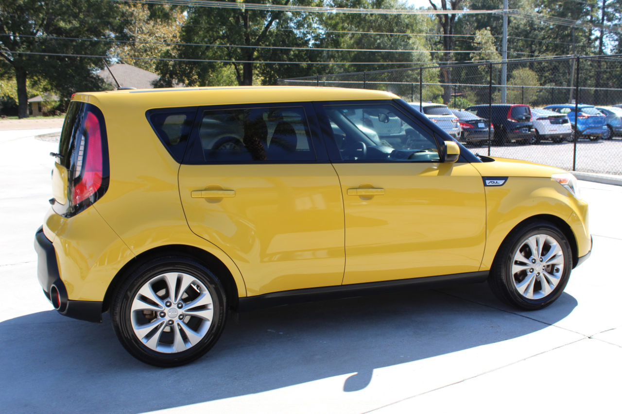 Kia Soul + 2015 Kia Soul + 2015