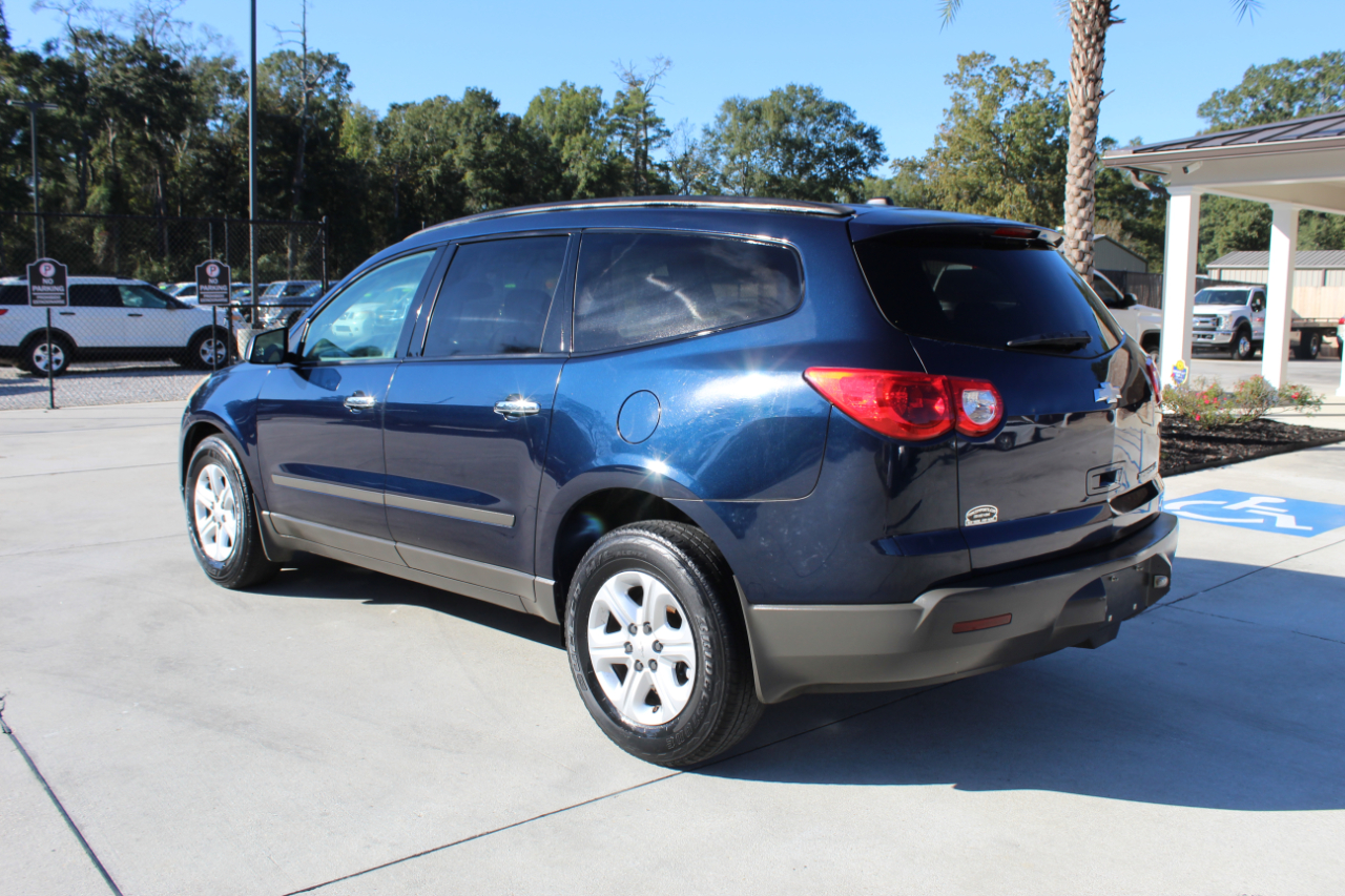 Chevrolet Traverse LS FWD 2012 Chevrolet Traverse LS FWD 2012