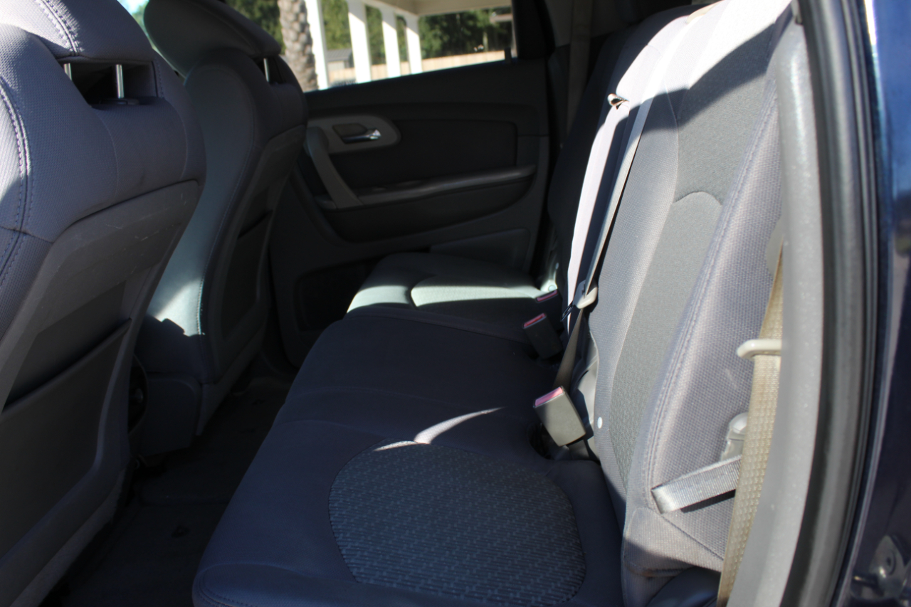 Chevrolet Traverse LS FWD 2012 Chevrolet Traverse LS FWD 2012