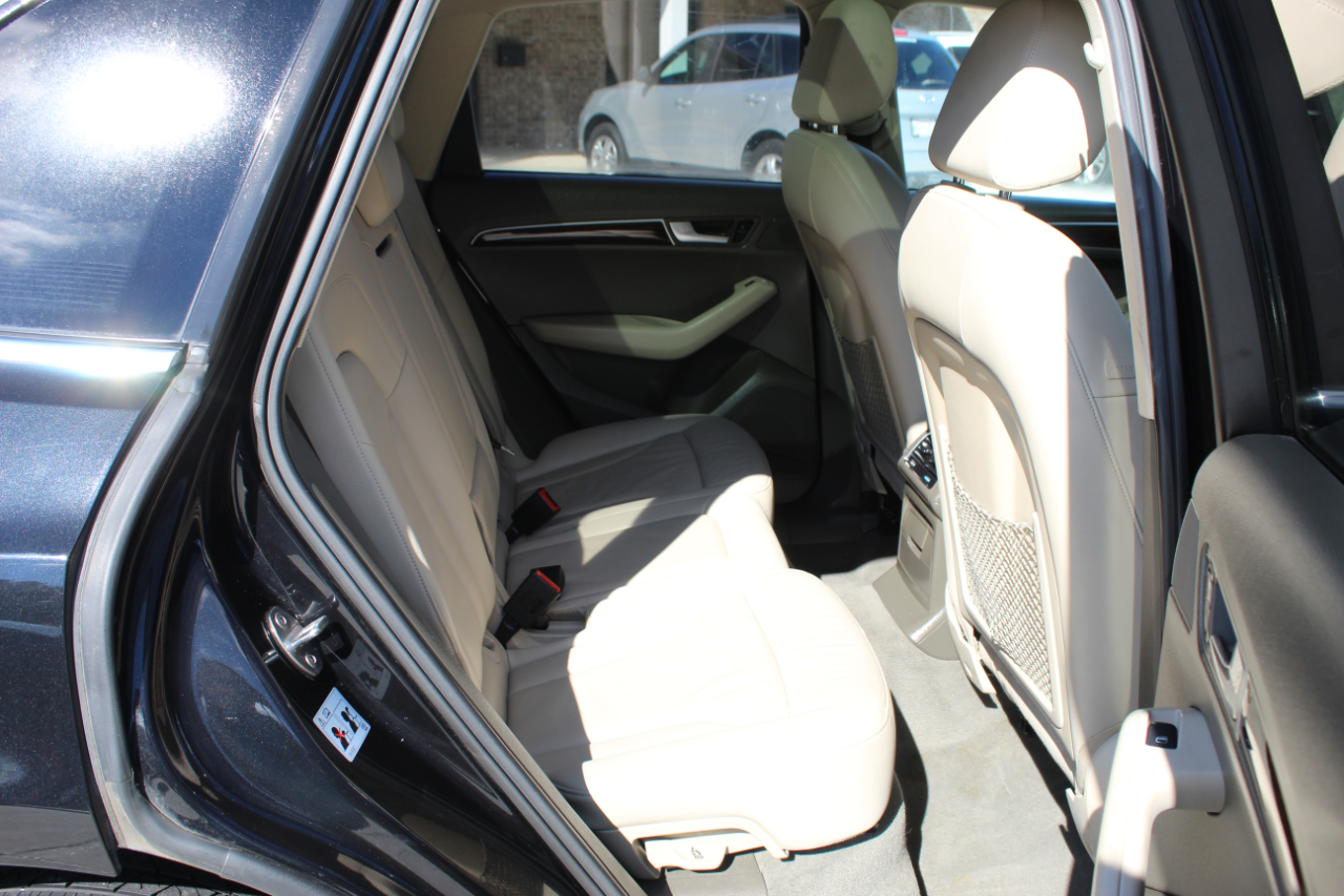 Audi Q5 2.0 quattro Premium 2012 Audi Q5 2.0 quattro Premium 2012