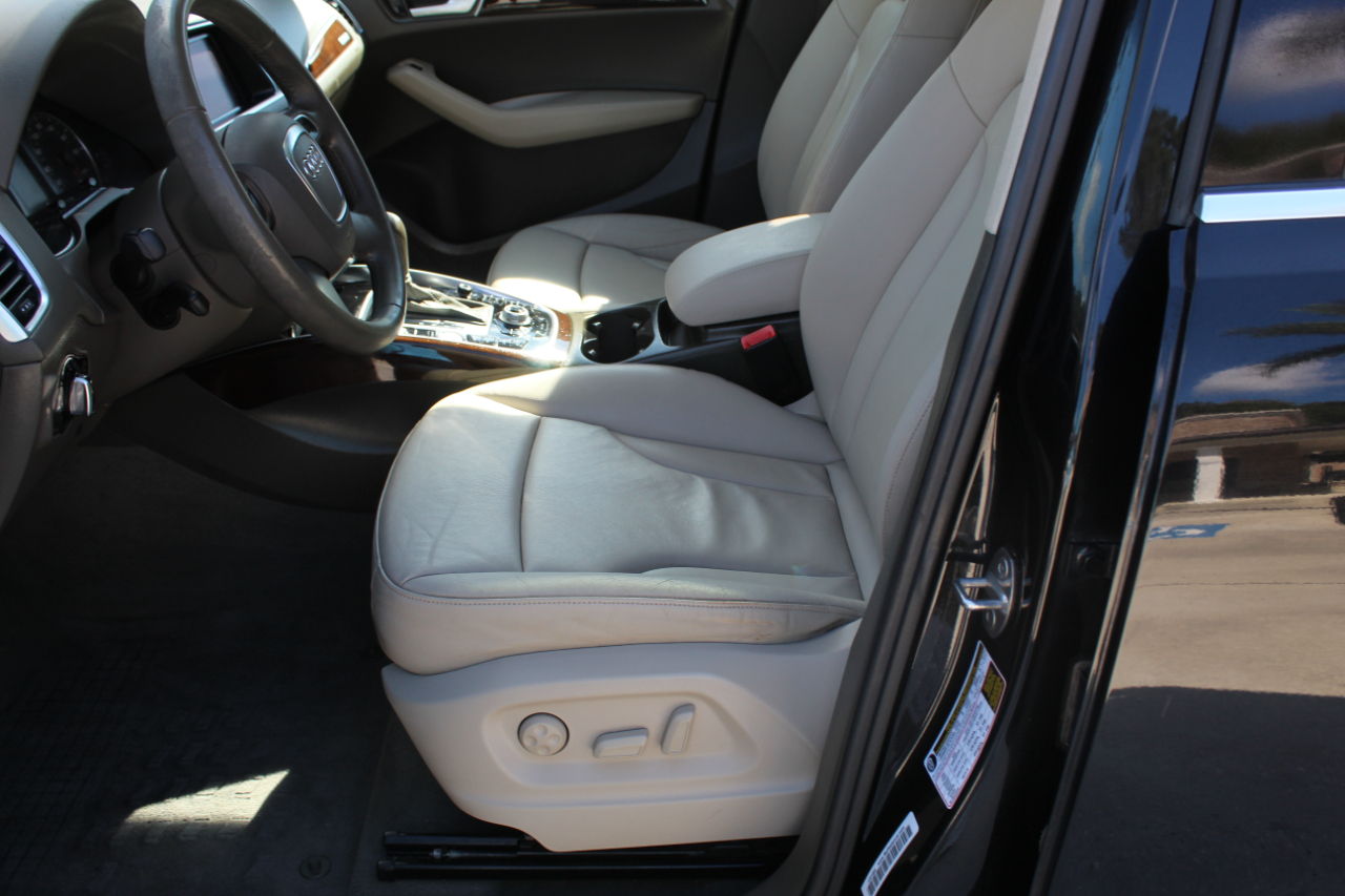 Audi Q5 2.0 quattro Premium 2012 Audi Q5 2.0 quattro Premium 2012