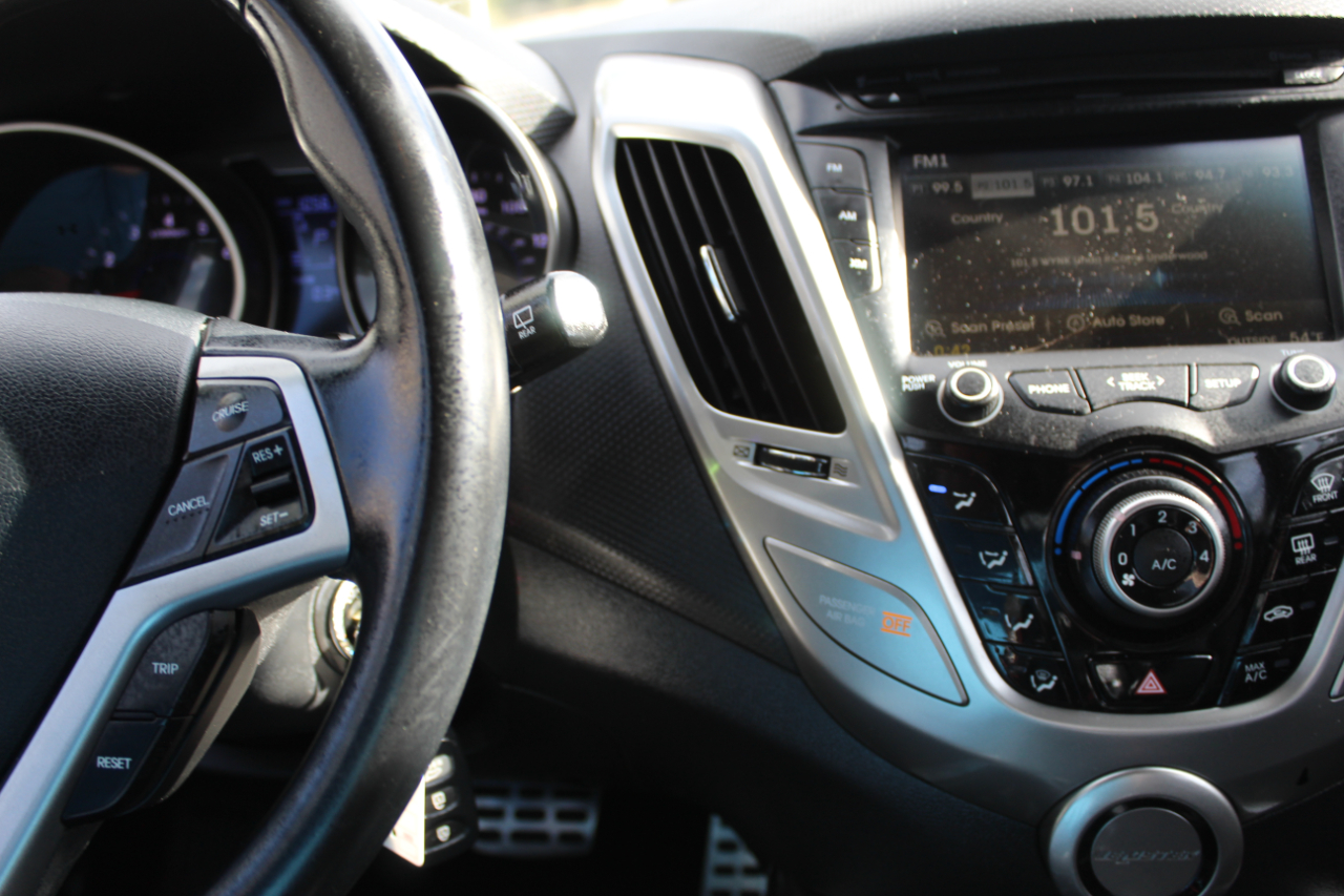 Hyundai Veloster Base 2014 Hyundai Veloster Base 2014