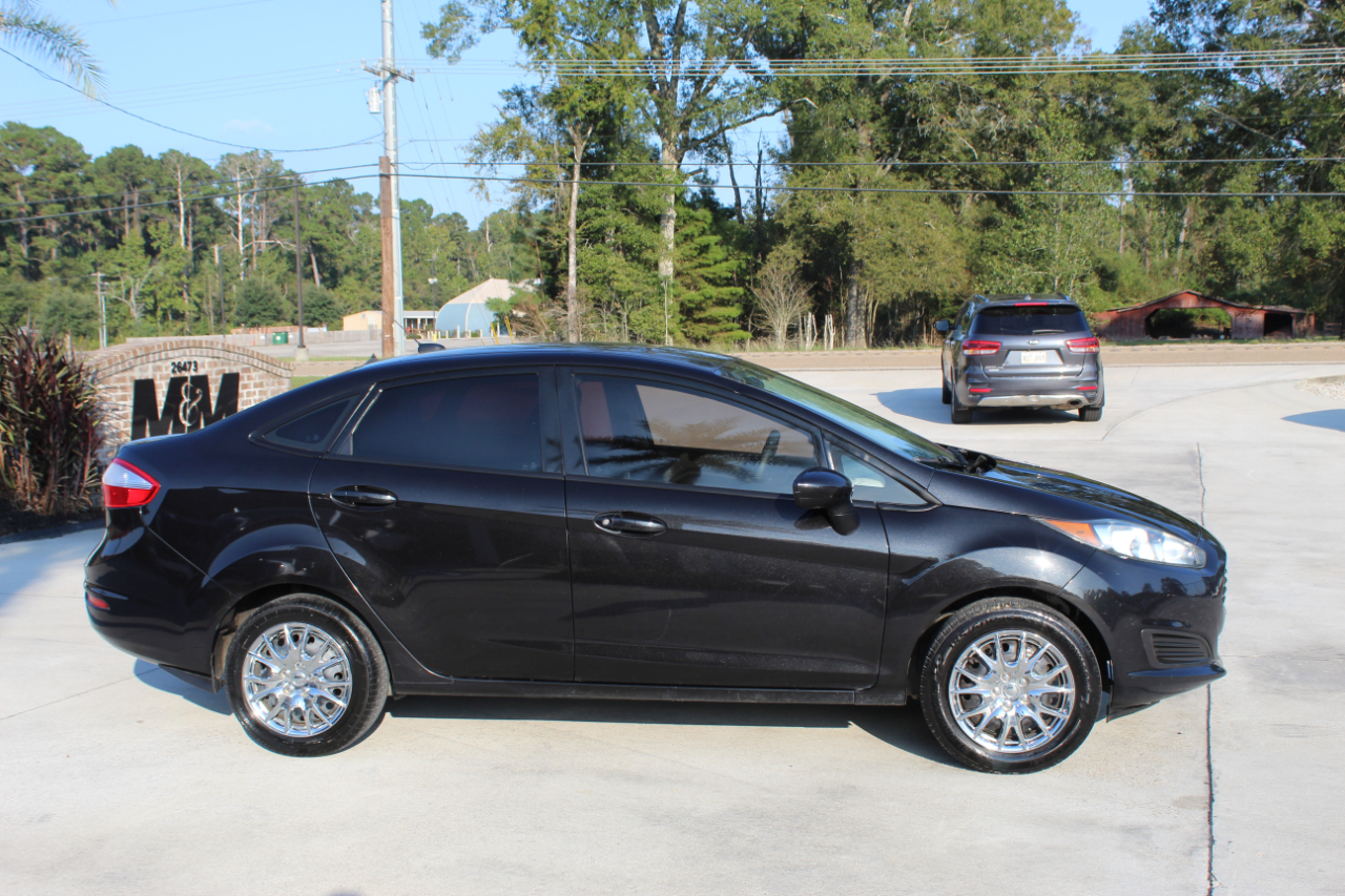 Ford Fiesta S Sedan 2015 Ford Fiesta S Sedan 2015