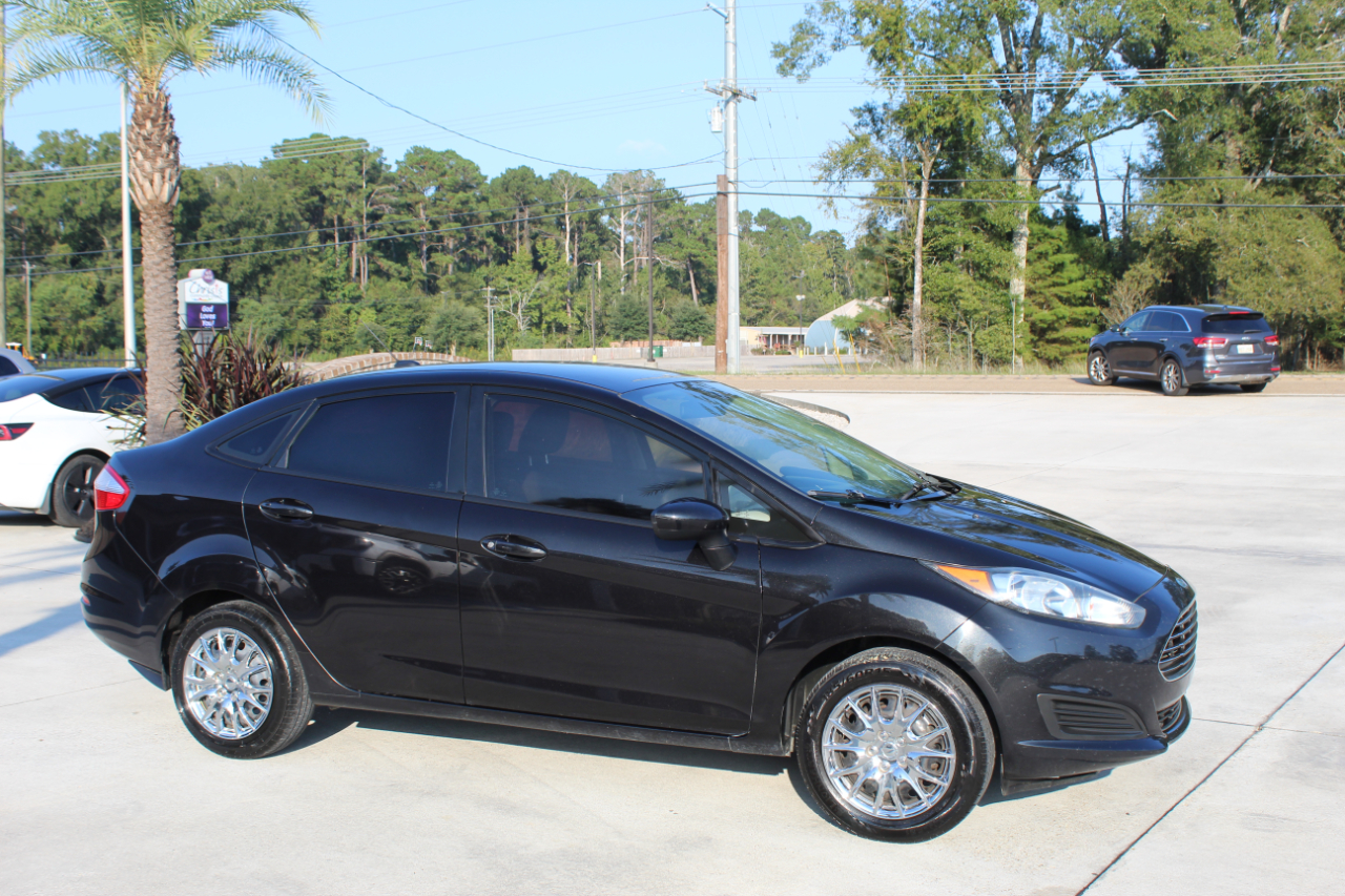 Ford Fiesta S Sedan 2015 Ford Fiesta S Sedan 2015