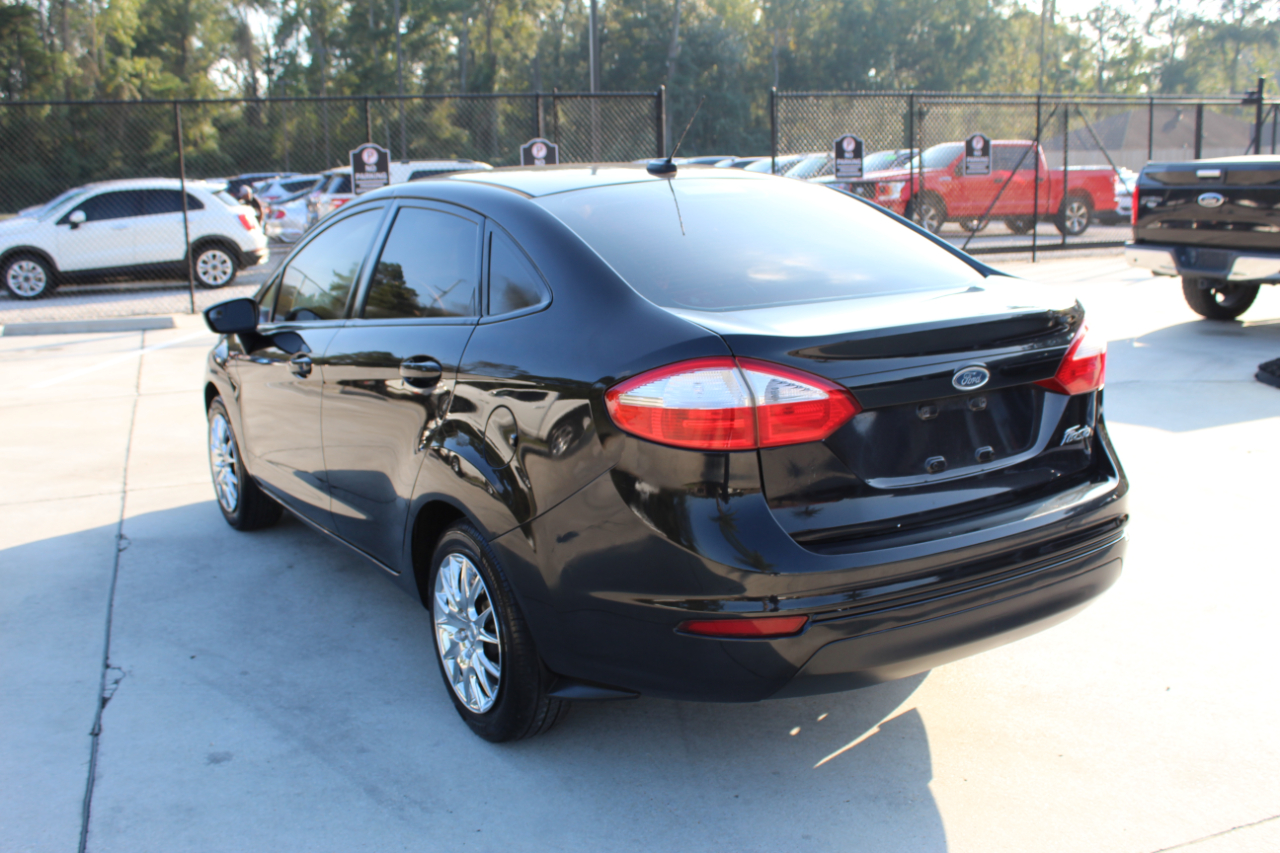 Ford Fiesta S Sedan 2015 Ford Fiesta S Sedan 2015
