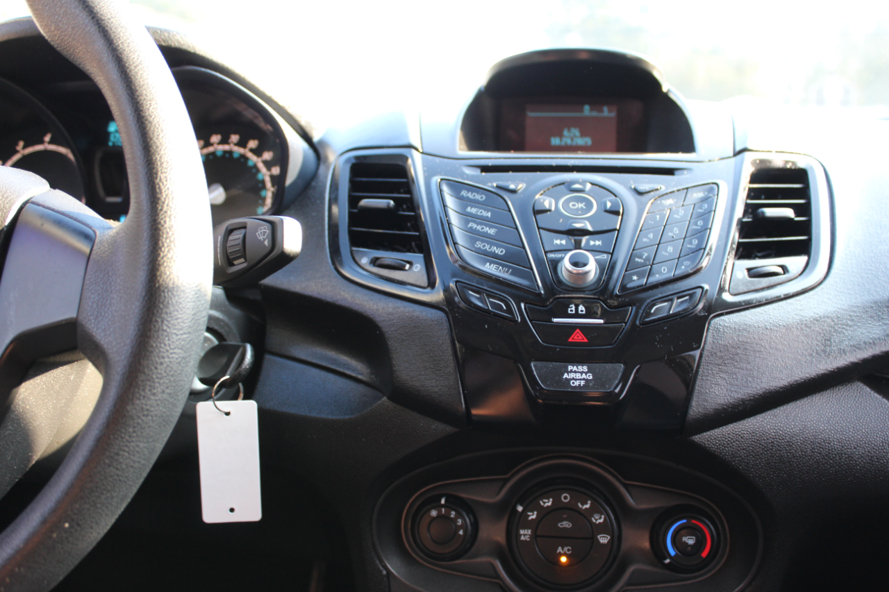 Ford Fiesta S Sedan 2015 Ford Fiesta S Sedan 2015