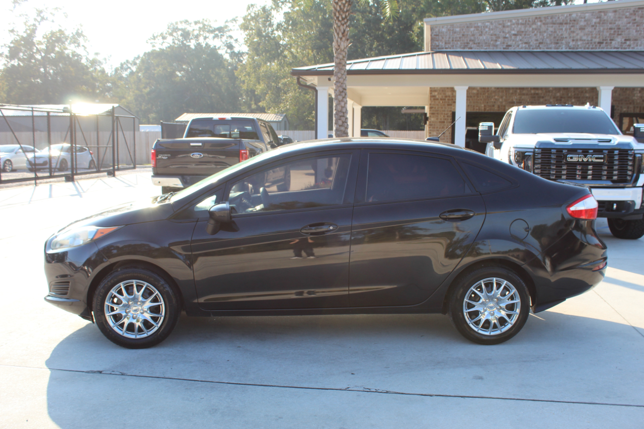 Ford Fiesta S Sedan 2015 Ford Fiesta S Sedan 2015