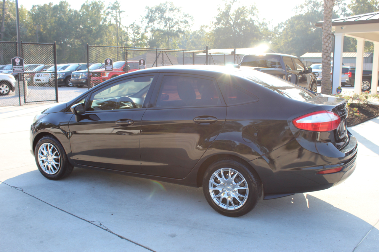 Ford Fiesta S Sedan 2015 Ford Fiesta S Sedan 2015