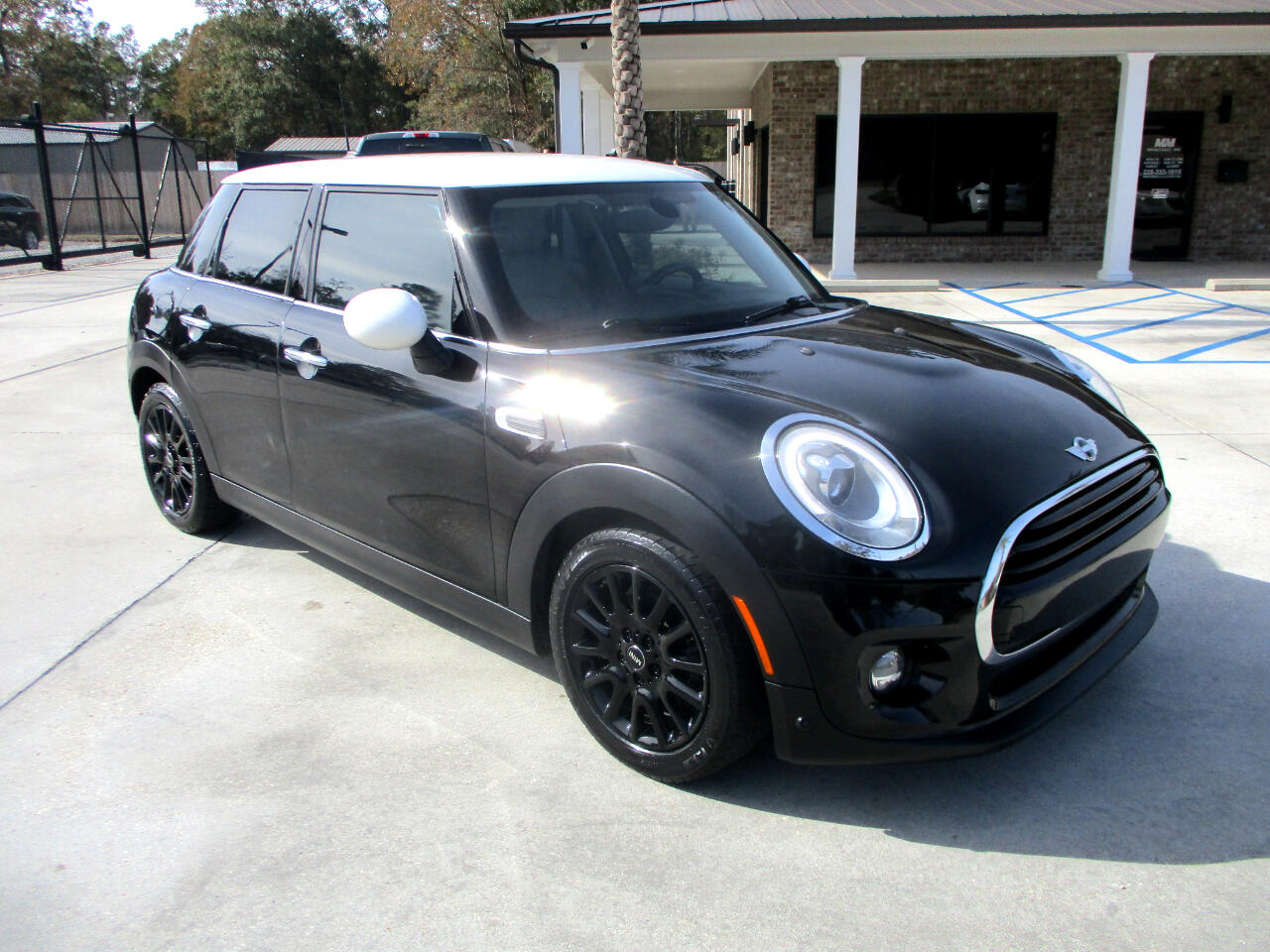 MINI Cooper 4-Door 2017
