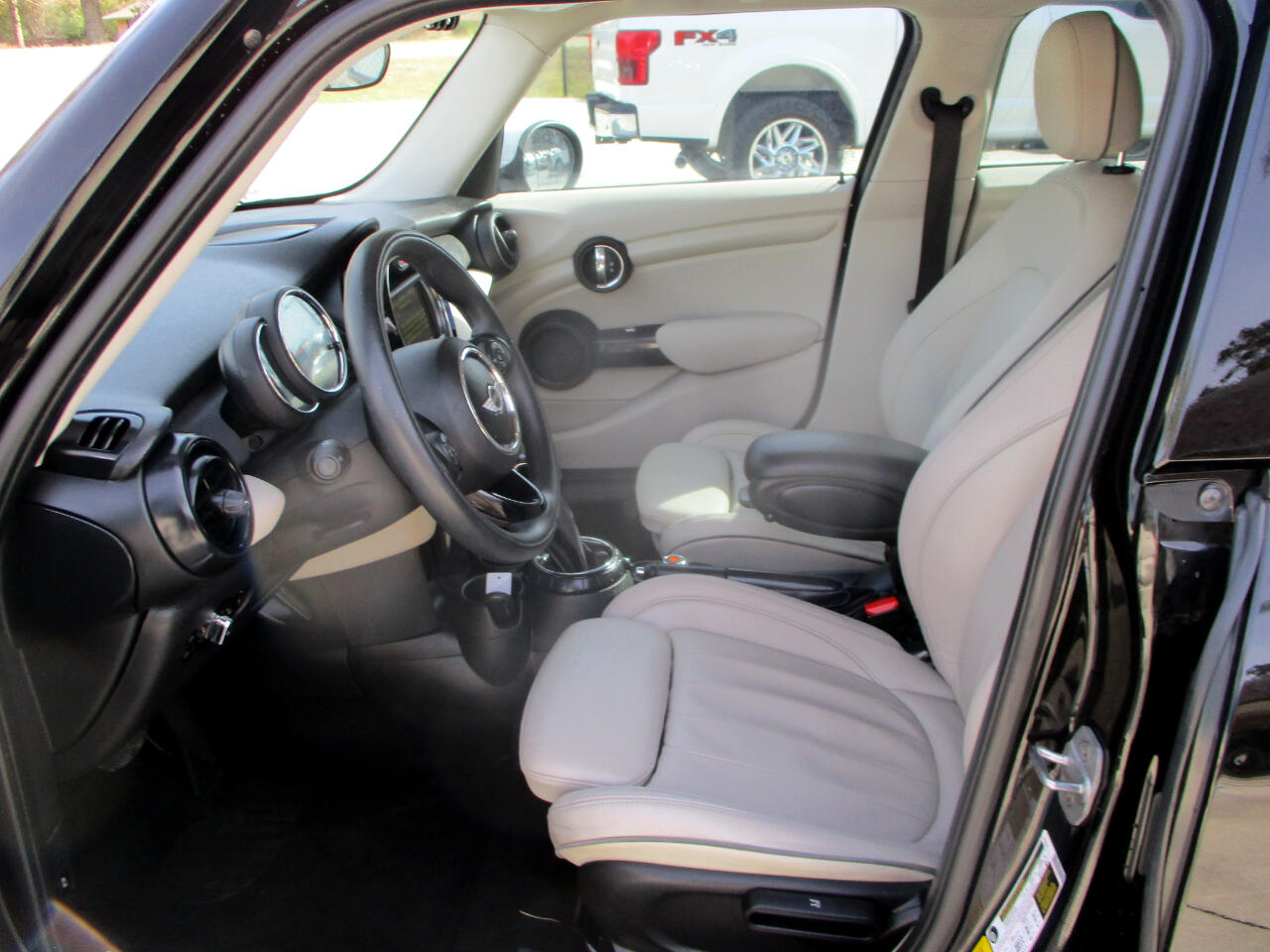 MINI Cooper 4-Door 2017