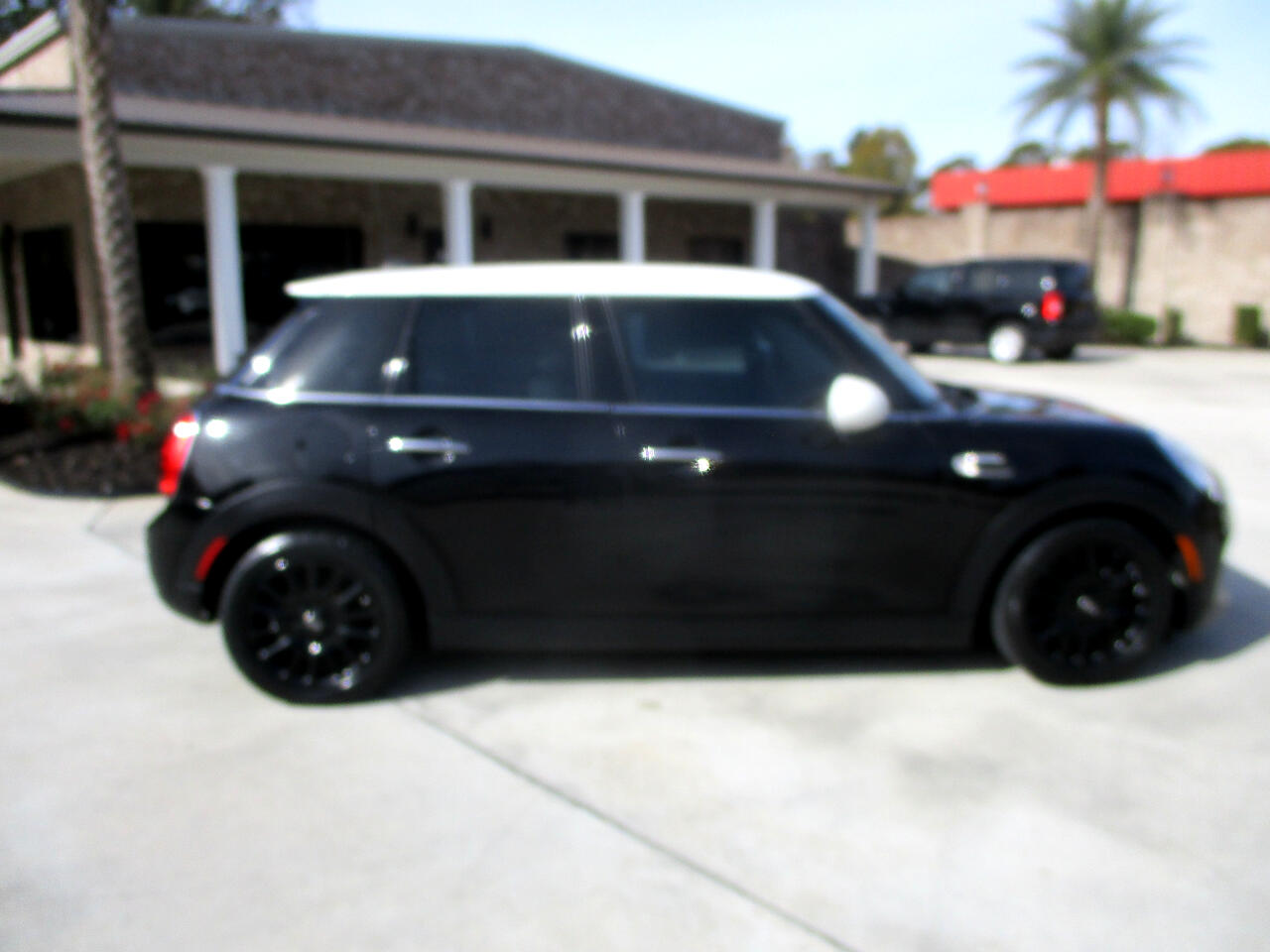 MINI Cooper 4-Door 2017