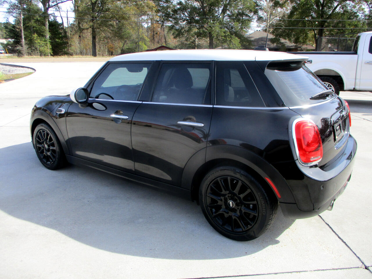 MINI Cooper 4-Door 2017