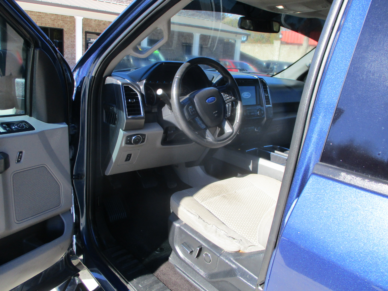 Ford F-150 XLT SuperCrew 5.5-ft. Bed 4WD 2016