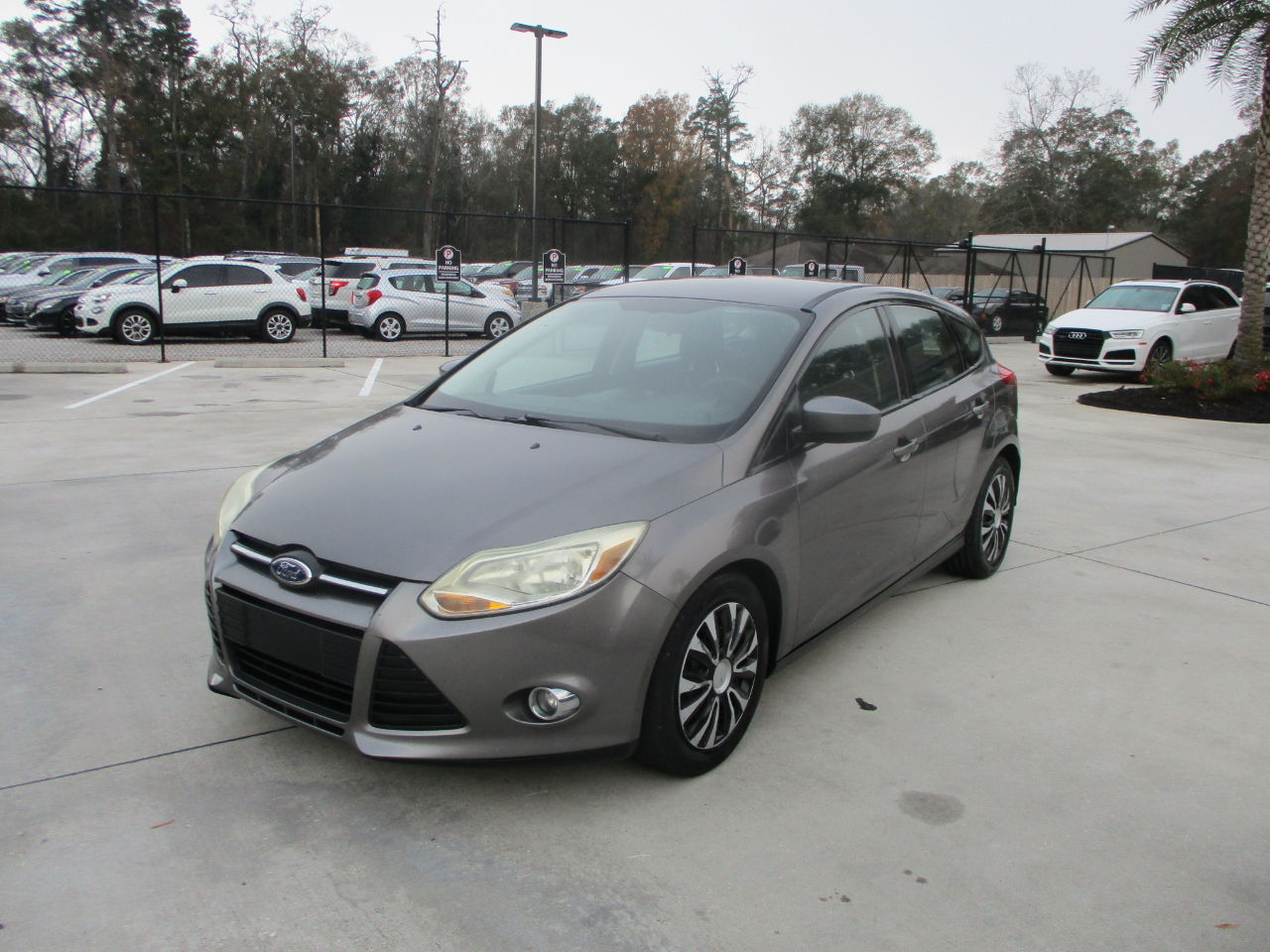 Ford Focus SE 2012