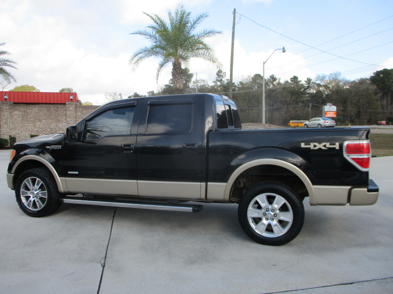 Ford F-150 Lariat SuperCrew 5.5-ft. Bed 4WD 2012