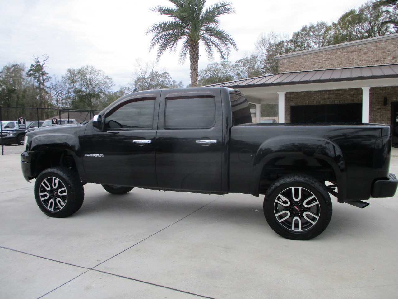 GMC Sierra 1500 SLE Crew Cab 2WD 2010