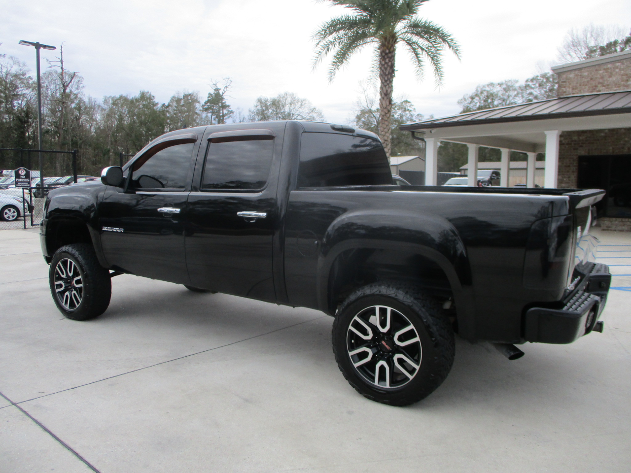 GMC Sierra 1500 SLE Crew Cab 2WD 2010